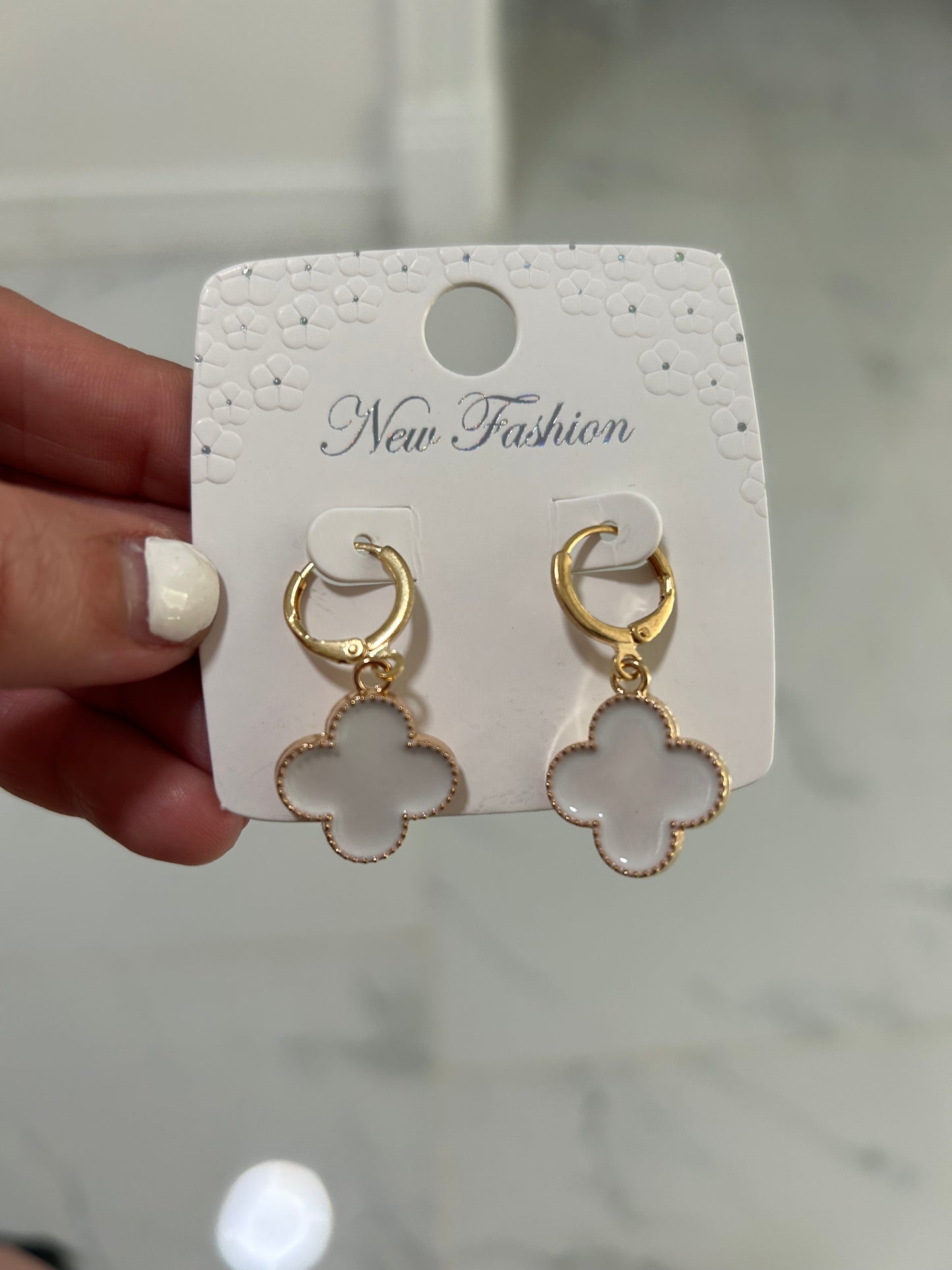 Fashion earring clover
