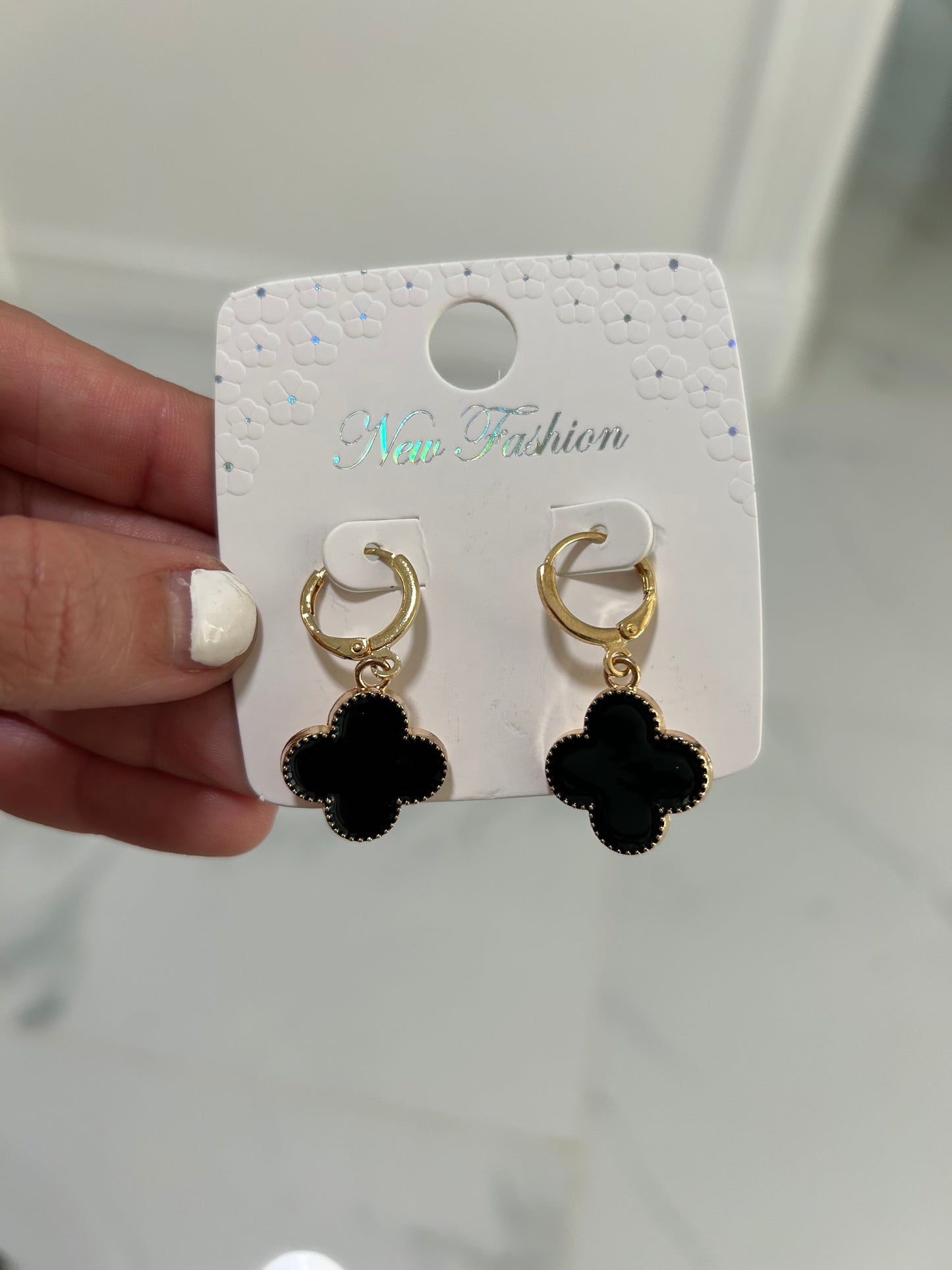 Fashion earring clover