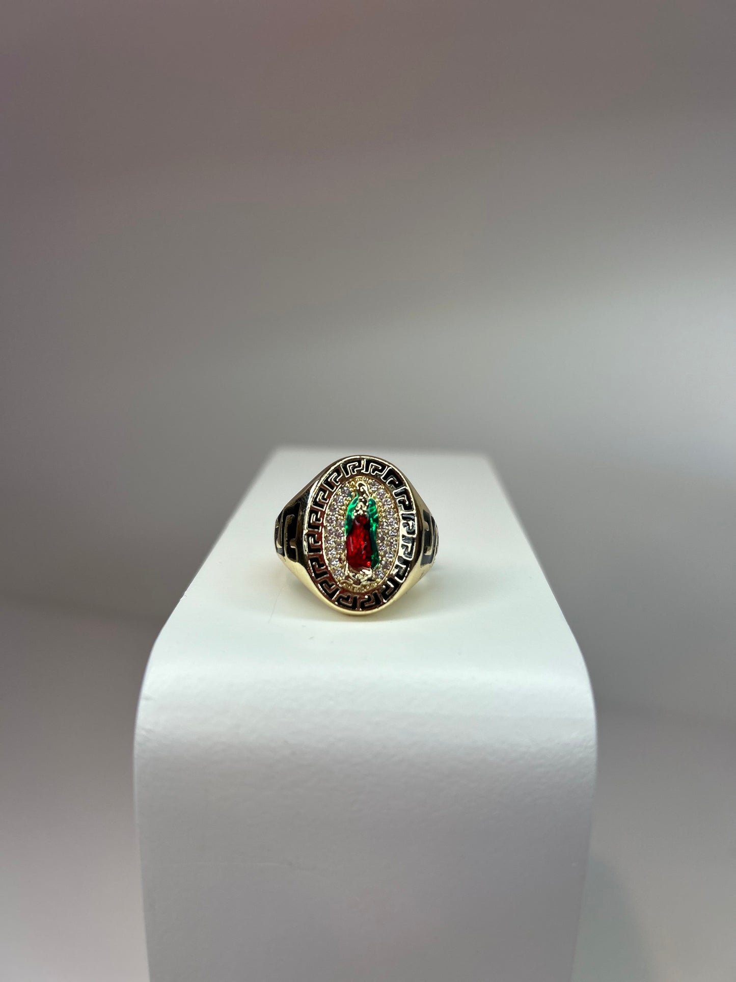 Tri-color ring